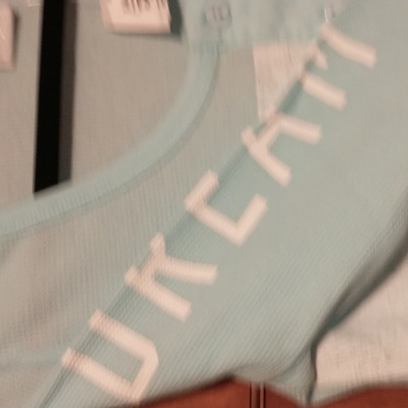 Live Love Dream woman's size XSP 3/4 sleeve Henley half button scoop neck NWT - Picture 2 of 12